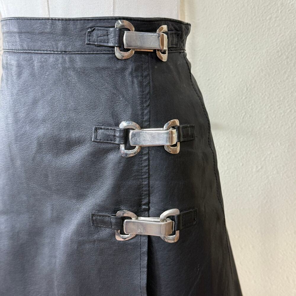 Vintage 90s Y2k Leather Buckle Pleated Faux Wrap Mini Skirt Goth Emo Punk S 6 - Picture 3 of 7